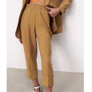 NWT Zara trousers with turn-up hems camel